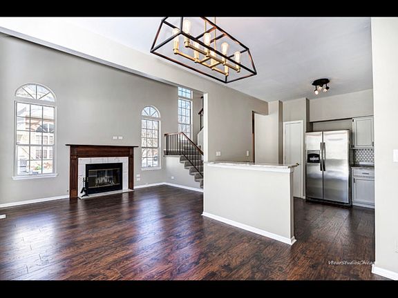 2nd image of 1510 Golfview Dr