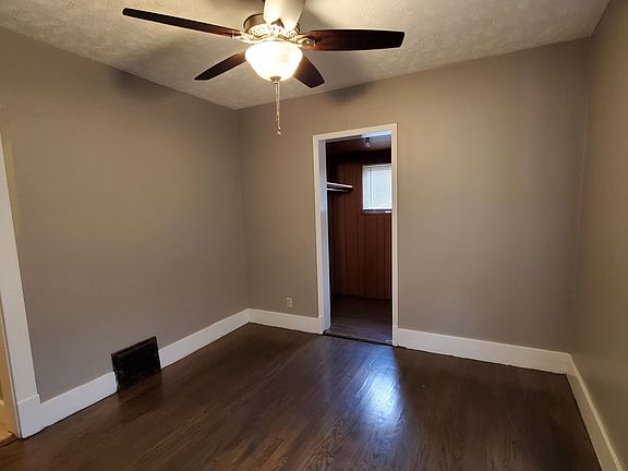 3rd image of 1112 Peach St