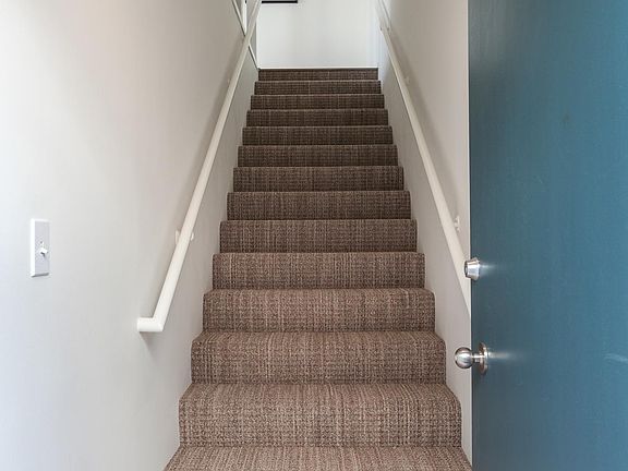 5th image of 936 N San Vicente Blvd APT 15