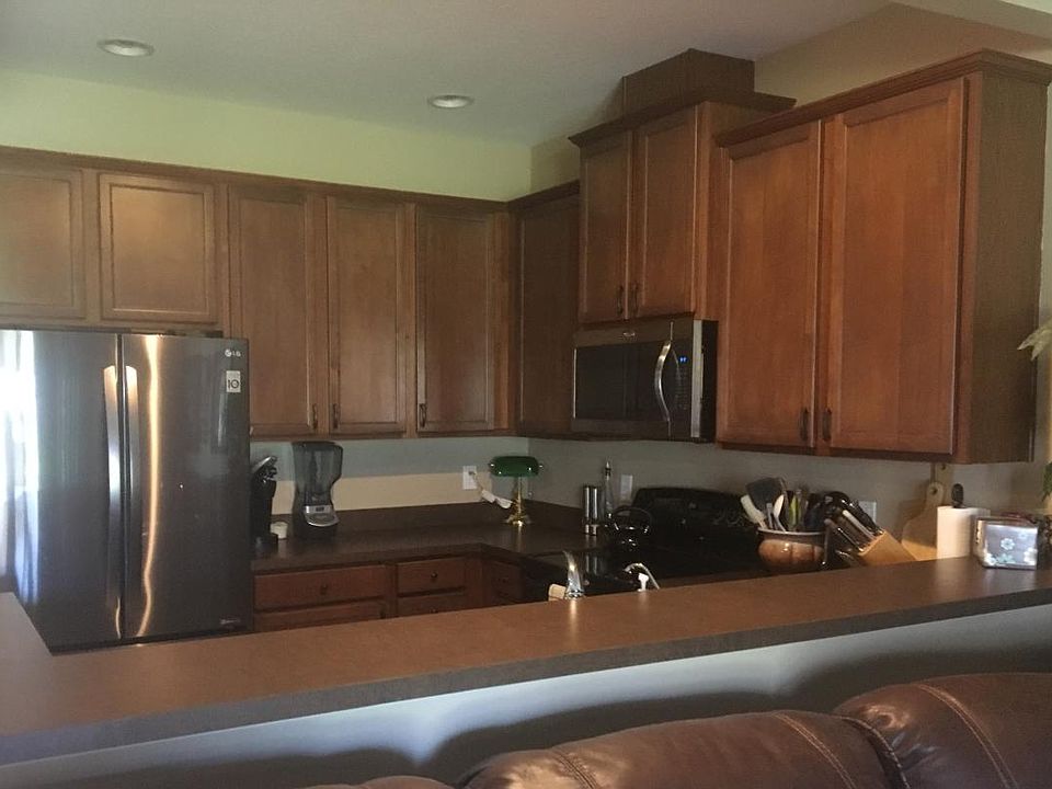 Kitchen with new appliances and large 42 inch cabinets