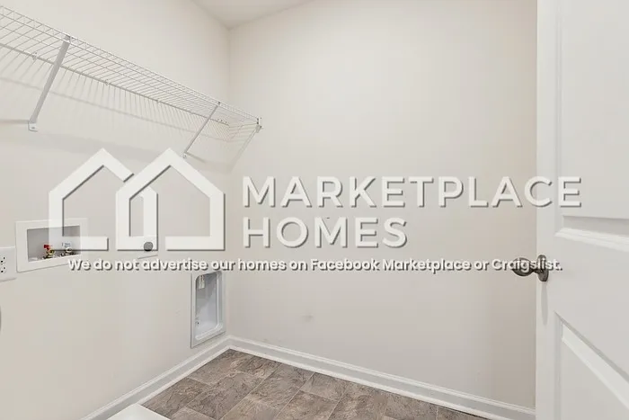 702 Newtons Way — Photo 26