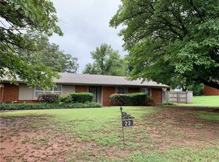 23 Highland Dr, Chickasha, OK 73018