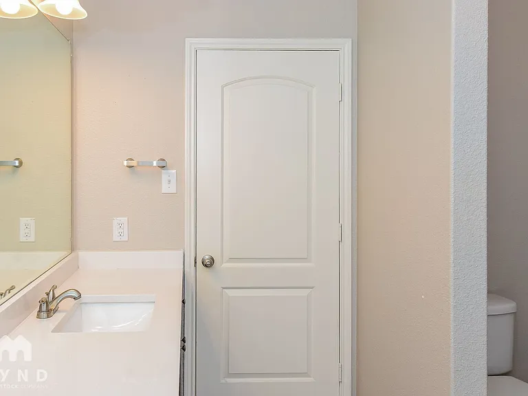 4025 Elderberry St — Photo 12