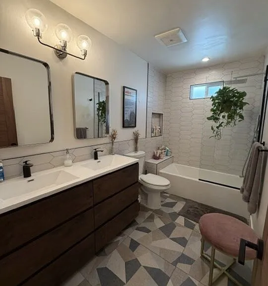 1768 S Fairfax Ave — Photo 20