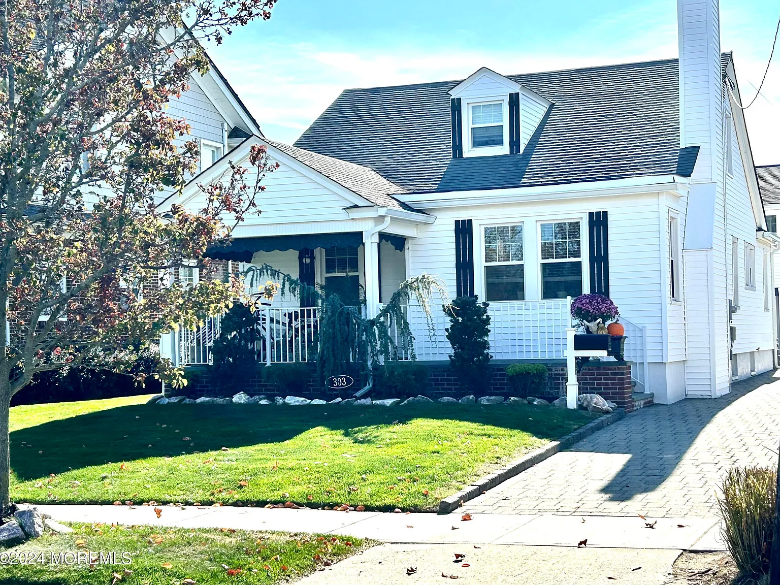 4 bed, 2500 sqft, $3,000 — Photo 2