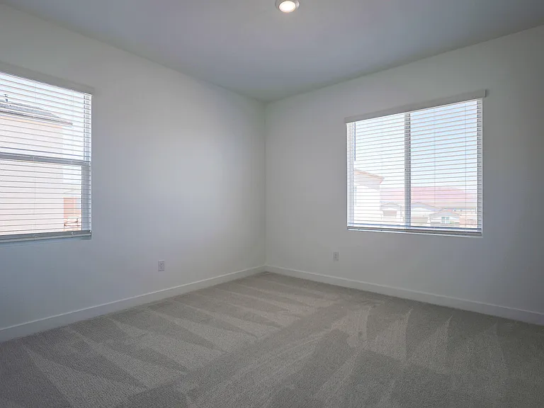 3068 W Orco Ln — Photo 27