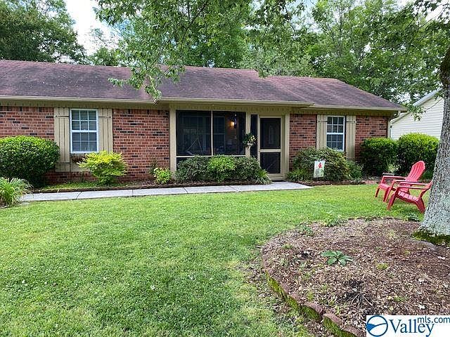 1st image of 9724 Wallwood Dr SE