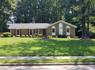 3504 Regents Park Ln, Greensboro, NC 27455