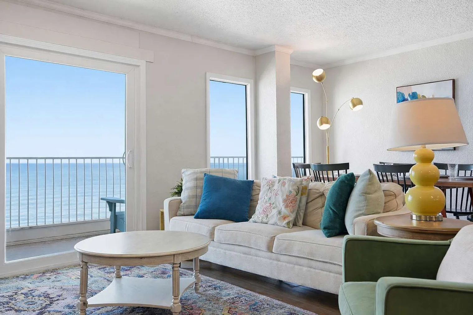 3 bed, 3.0 bath, 1528 sqft, $3,342 — Photo 1