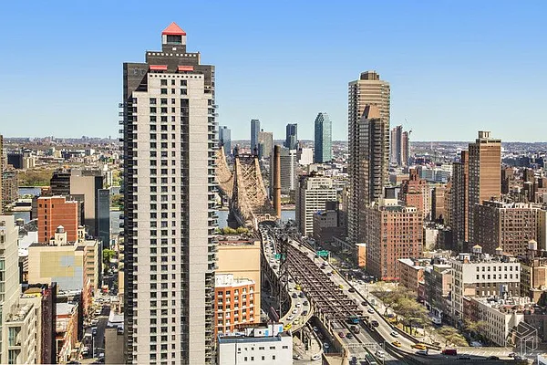 Rented by Halstead Real Estate | media 23