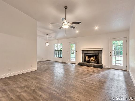 5th image of 2216 Live Oak Dr
