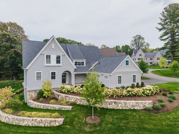 69 Wolcott Woods Ln #69, Milton, MA 02186