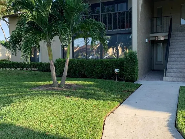 702 Sunny Pine Way APT A1, Greenacres, FL 33415