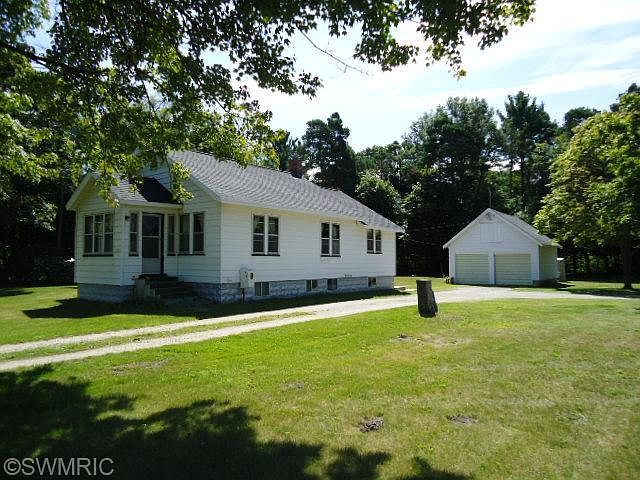 1st image of 4437 E Apple Ave