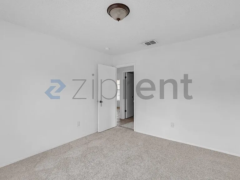5131 Kati Lynn Dr — Photo 6