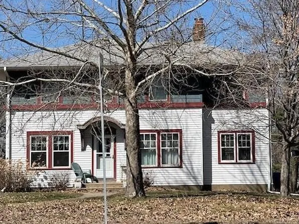 4310 Lake Drive Ave N, Minneapolis, MN 55422