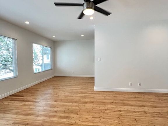 3rd image of 911-915 Lincoln Blvd #8
