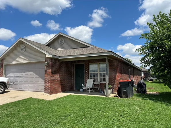 1247 Tucson Loop, Springdale, AR 72764