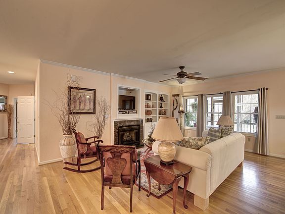 Living Room w/ Gas Fireplace