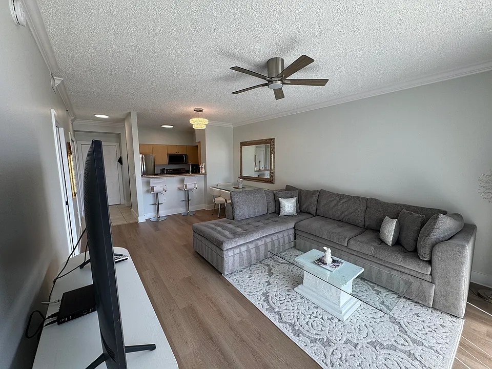 616 Clearwater Park Rd #805