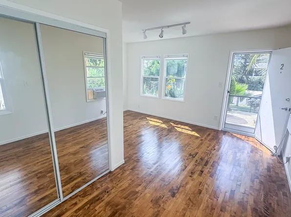 935 Euclid St #2, Santa Monica, CA 90403