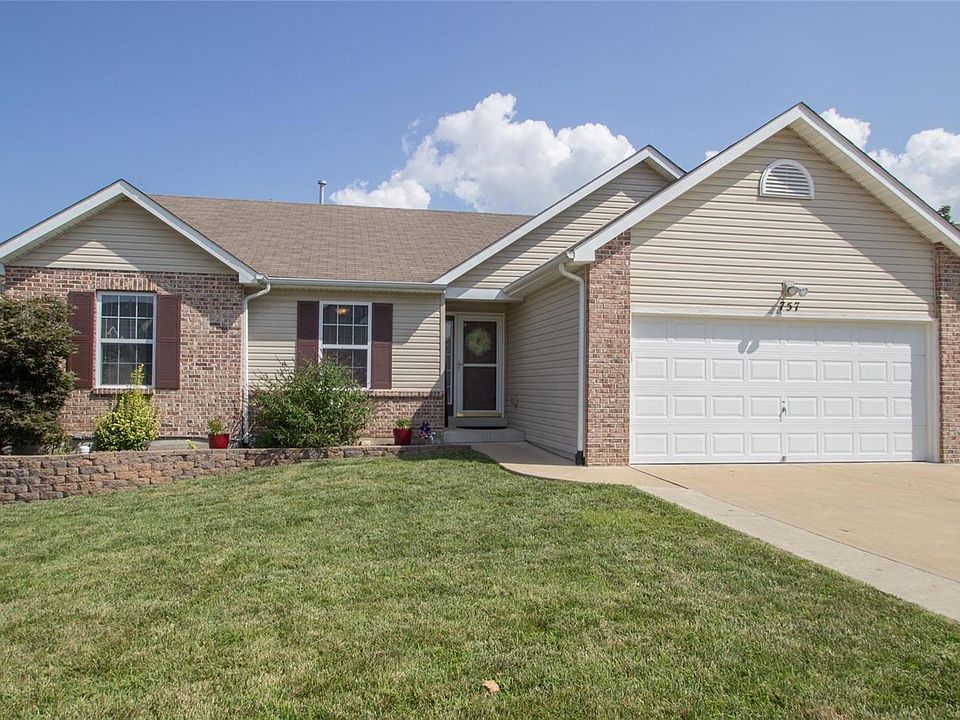 Welcome home to 757 Berrywine Ln.