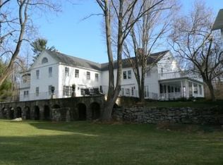 89 Chestnut Hill Rd, Wilton, CT 06897