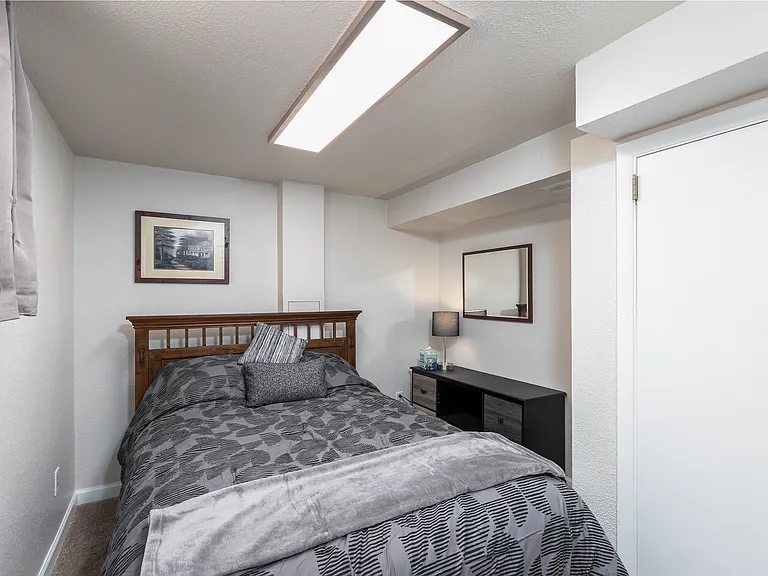 this room now empty and could be an office?