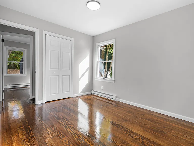 210 Handel Rd — Photo 11