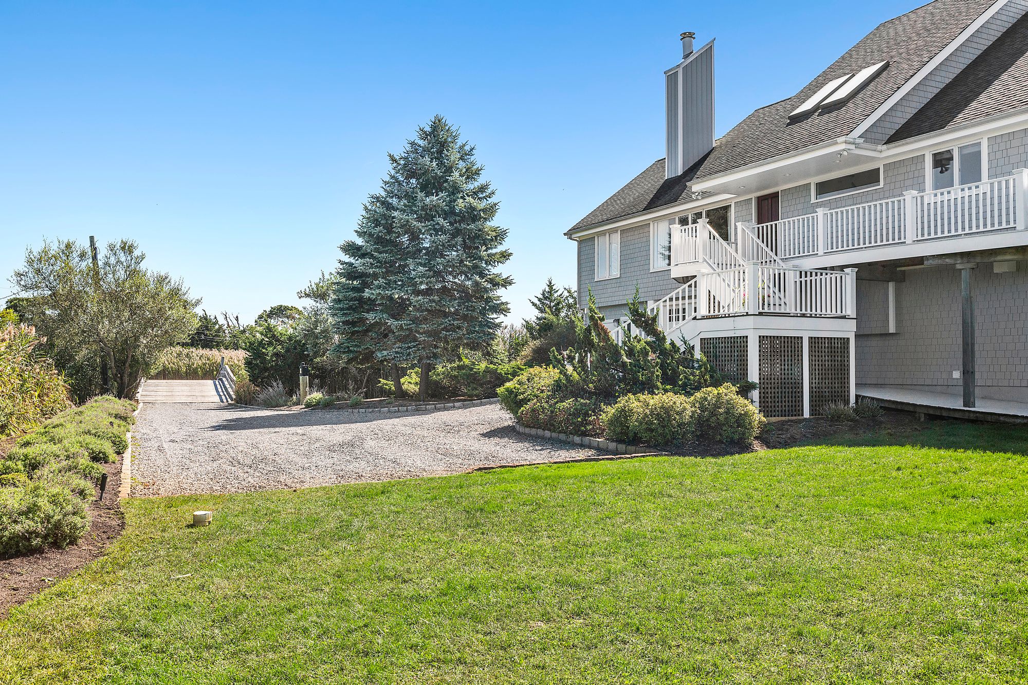 87 Baycrest Ave, Westhampton, NY 11977 Out East