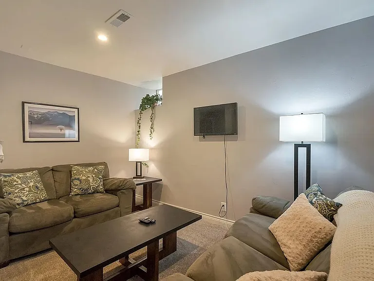 3331 N Lafayette St — Photo 14