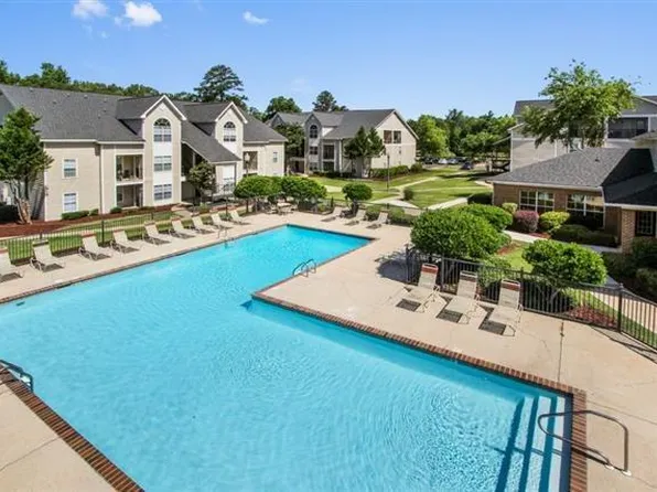 The Vineyard at Castlewoods Apartment Homes