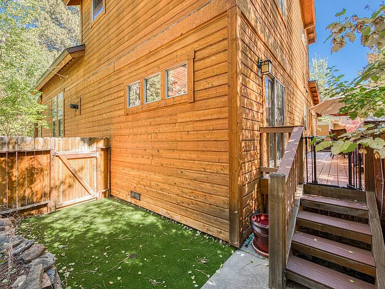10559 Sara Bear Ln — Photo 39