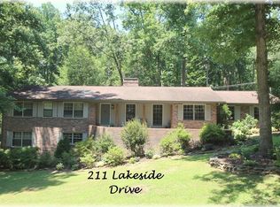 211 Lakeside Dr, Walhalla, SC 29691