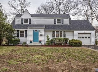36-11 Northern Dr, Fair Lawn, NJ 07410