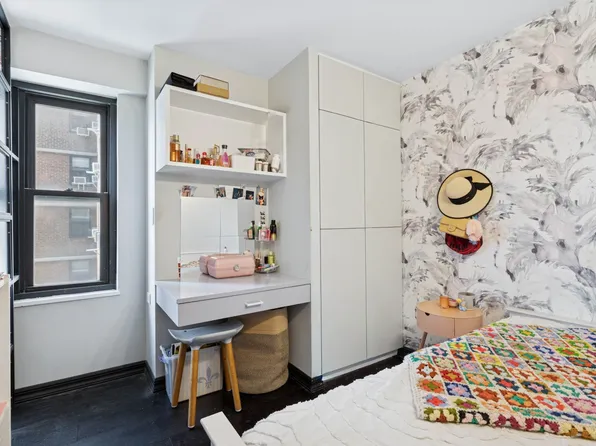 417 Grand Street image 7 of 13