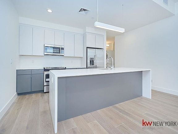4th image of 271 W 125th St #309C
