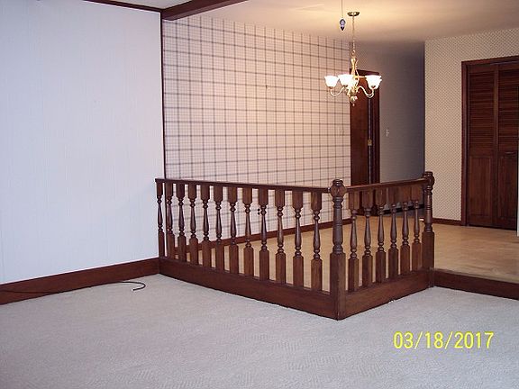 3rd image of 8901 Delwood Dr