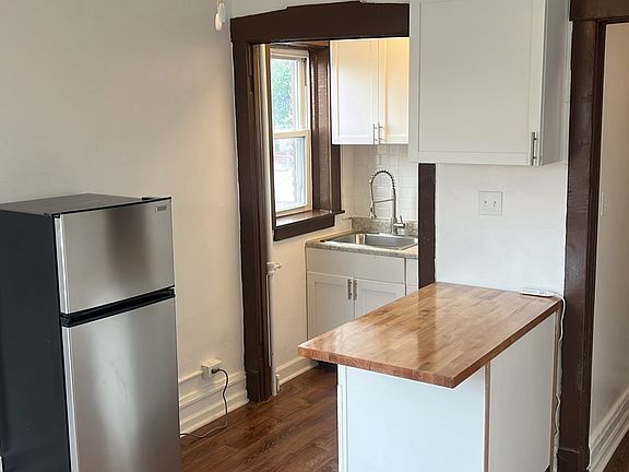 5th image of 5000 N Kenmore Ave #307