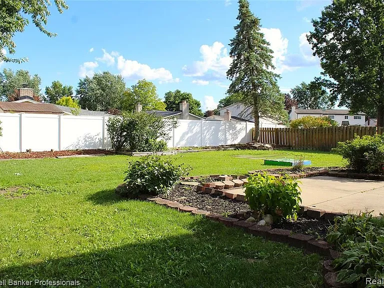 44227 Brandywyne Rd — Photo 5
