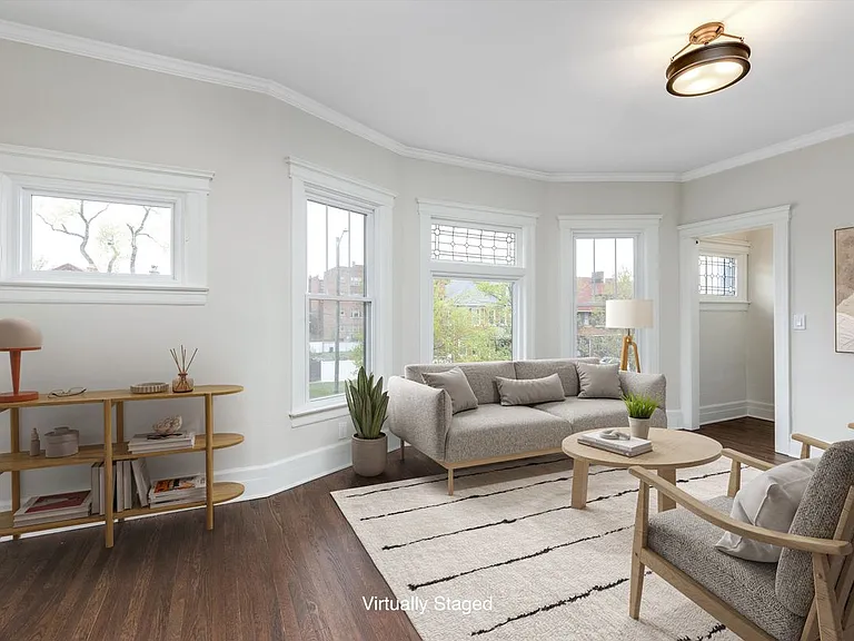 715 Gladstone Ave — Photo 1