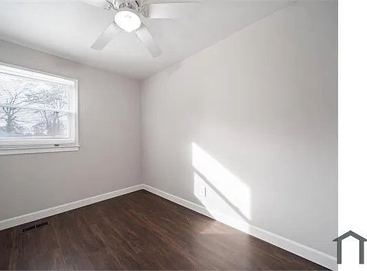 976 McKay Dr SE — Photo 21