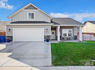 1418 Arrow St, Twin Falls, ID 83301