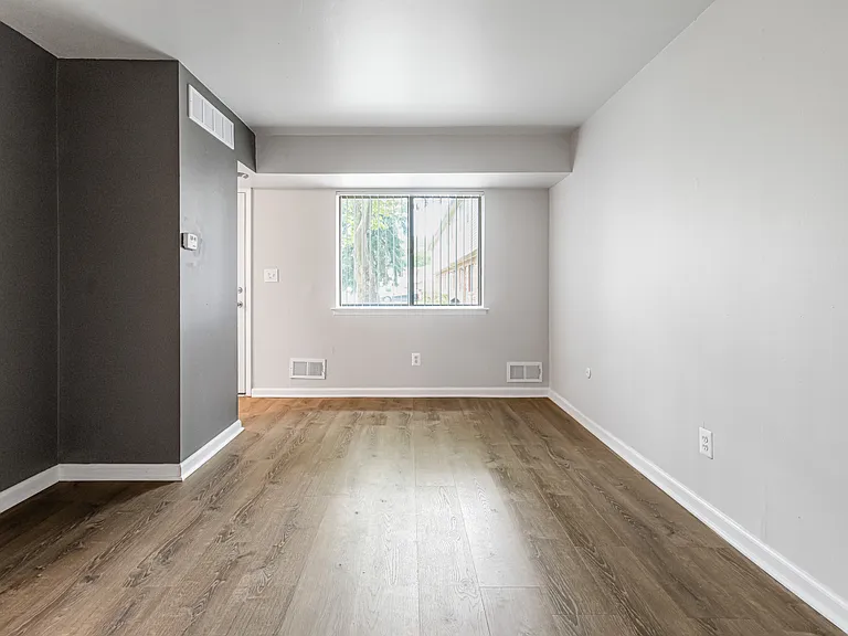 Coppertree Apartments & Townhomes — Photo 21