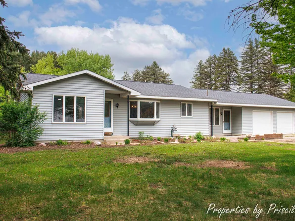 315 Hayes St NW, Comstock Park, MI 49321