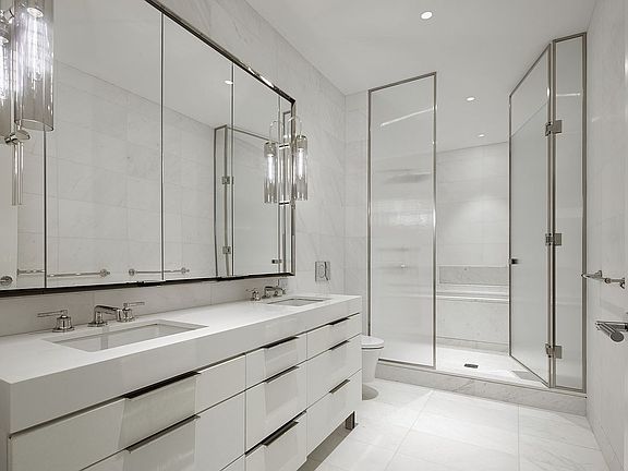5th image of 212 W 72nd St #3L