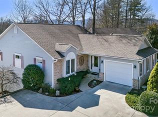 10 Titleist Way, Hendersonville, NC 28739