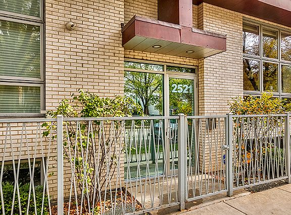 2nd image of 2521 N Ashland Ave APT 1N