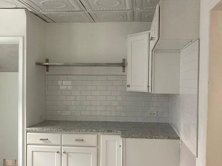123 E Franklin Ave #1 — Photo 15
