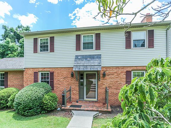 2nd image of 938 Kenbridge Pl
